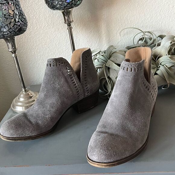 ☘️HP☘️ EUC Lucky Brand Bustina Ankle Booties - Picture 4 of 11